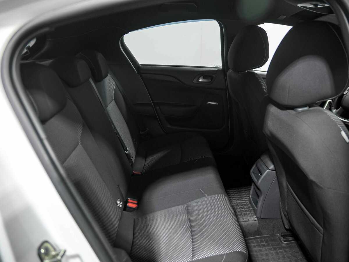 Citroen DS4 с пробегом — 2012 год. Фото: #17