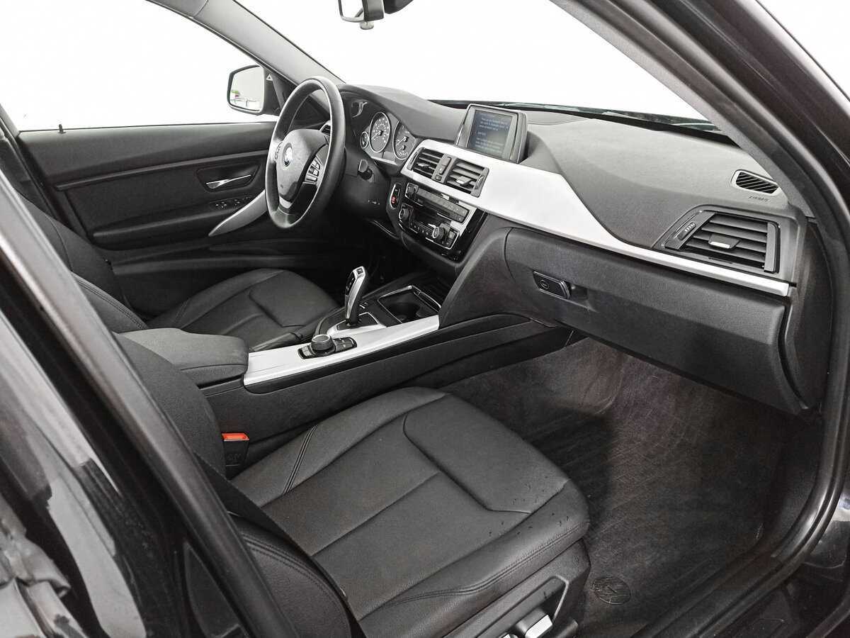 BMW 3 серии с пробегом — 2018 год. Фото: #8