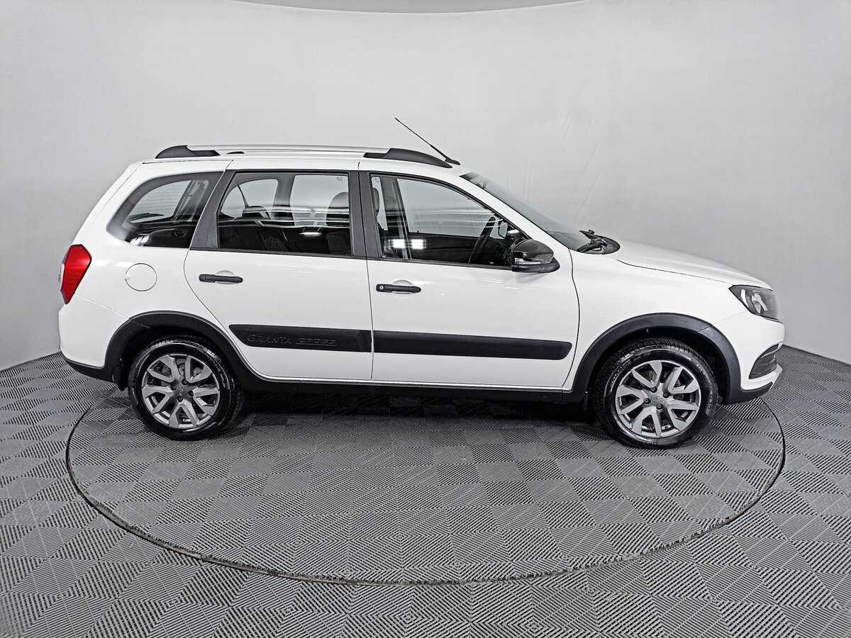 Lada (ВАЗ) Granta с пробегом — 2023 год. Фото: #3