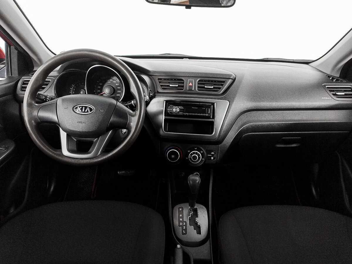 Kia Rio с пробегом — 2012 год. Фото: #12