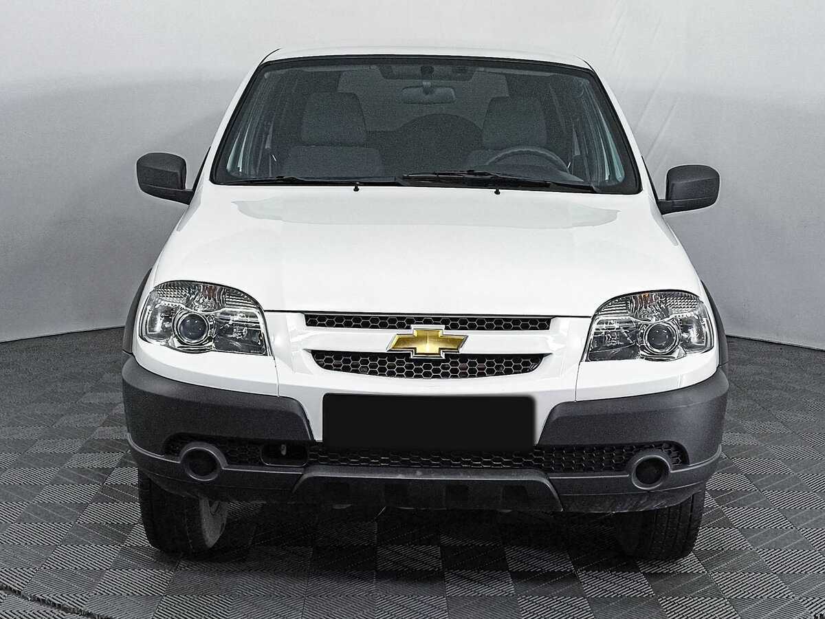 Chevrolet Niva с пробегом — 2016 год. Фото: #1
