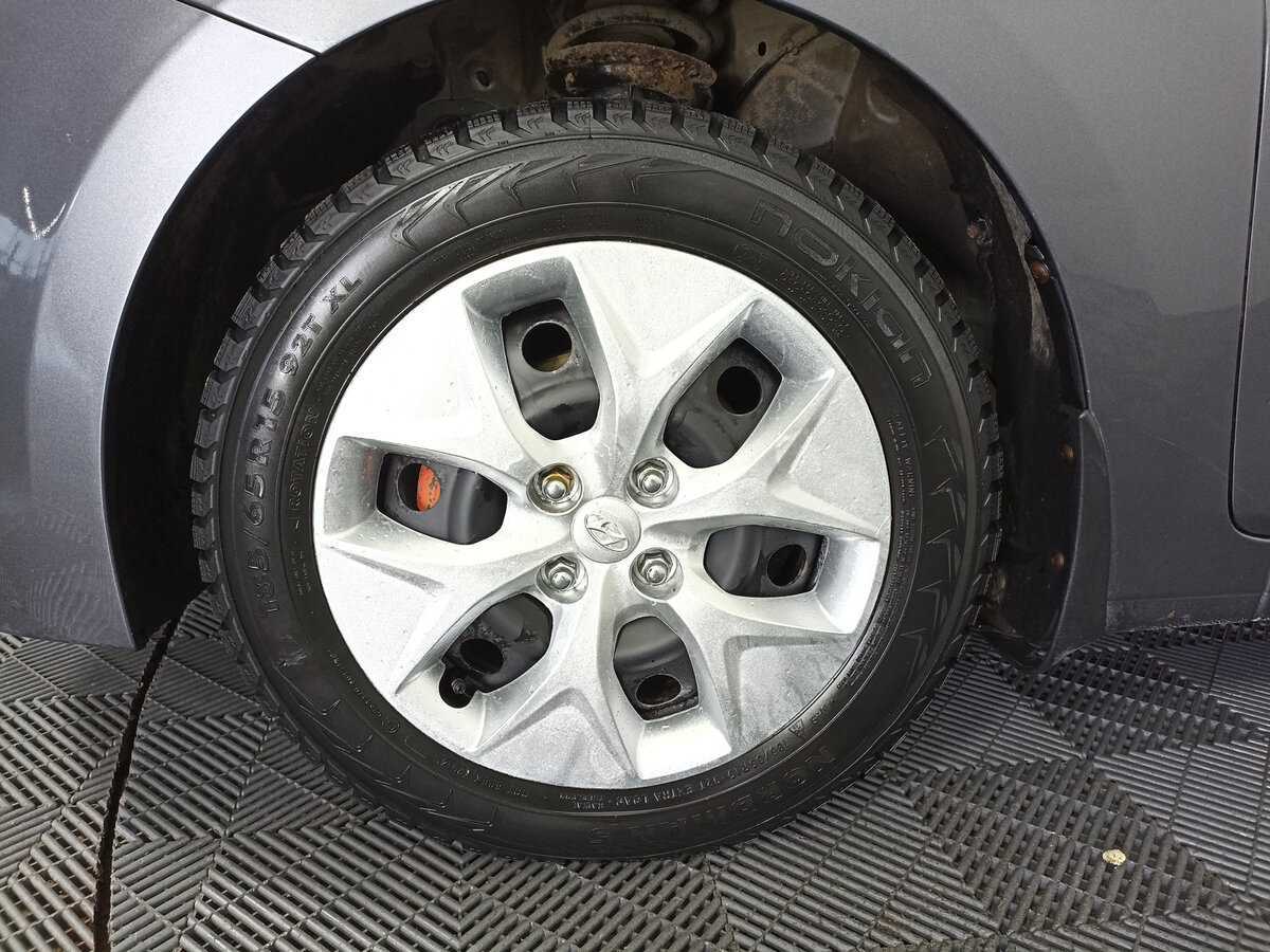 Hyundai Solaris с пробегом — 2015 год. Фото: #17