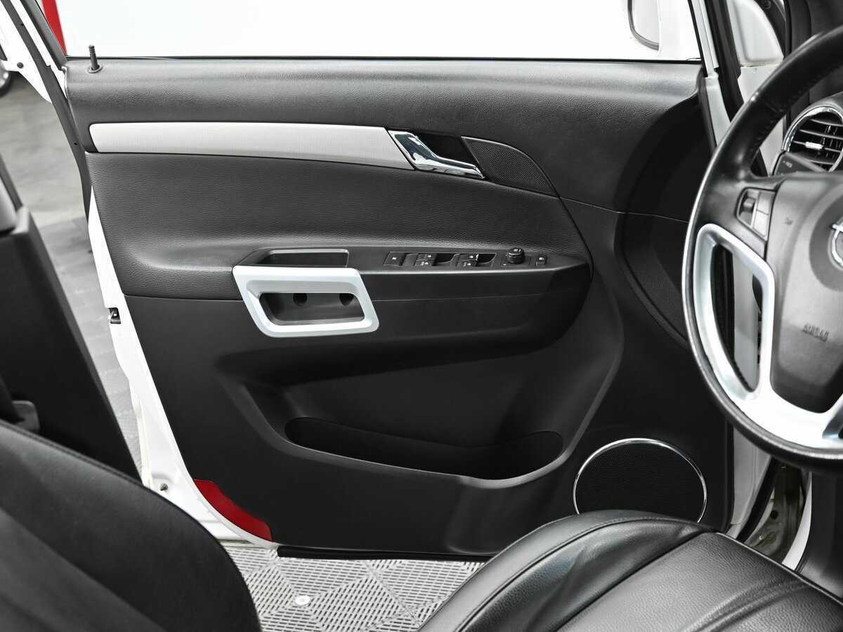 Opel Antara с пробегом — 2015 год. Фото: #6