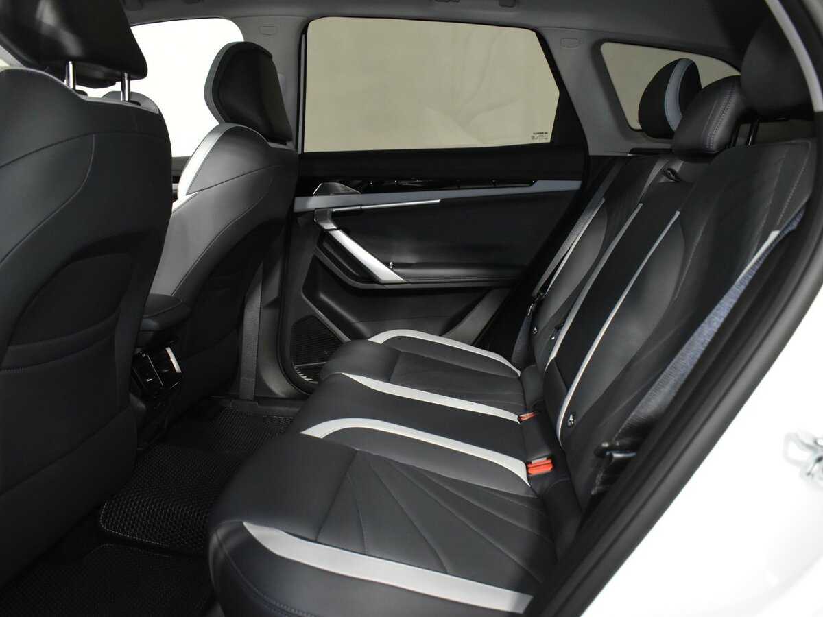 Geely Atlas с пробегом — 2024 год. Фото: #21