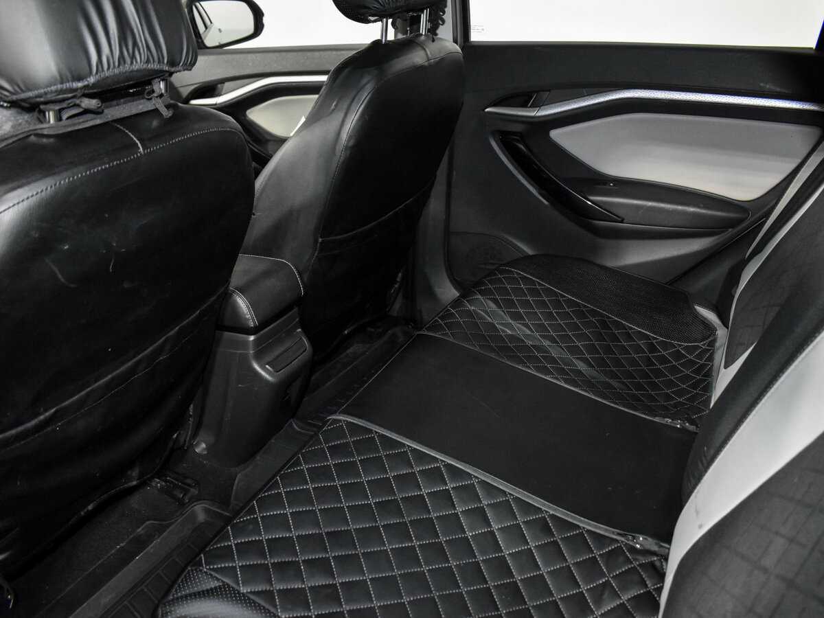 Lada (ВАЗ) Vesta с пробегом — 2019 год. Фото: #11