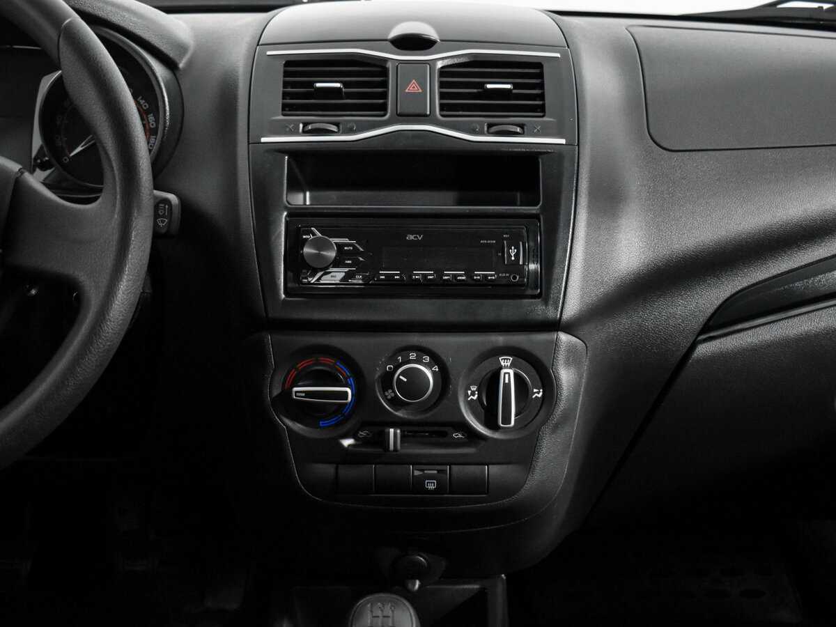 Lada (ВАЗ) Granta с пробегом — 2024 год. Фото: #13