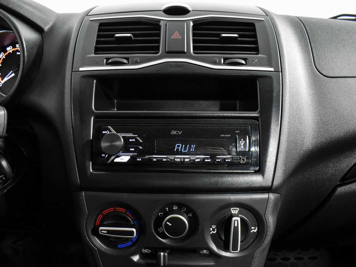 Lada (ВАЗ) Granta с пробегом — 2024 год. Фото: #14