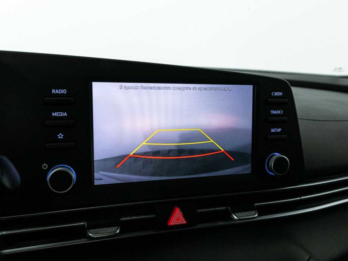 Hyundai Elantra с пробегом — 2021 год. Фото: #15