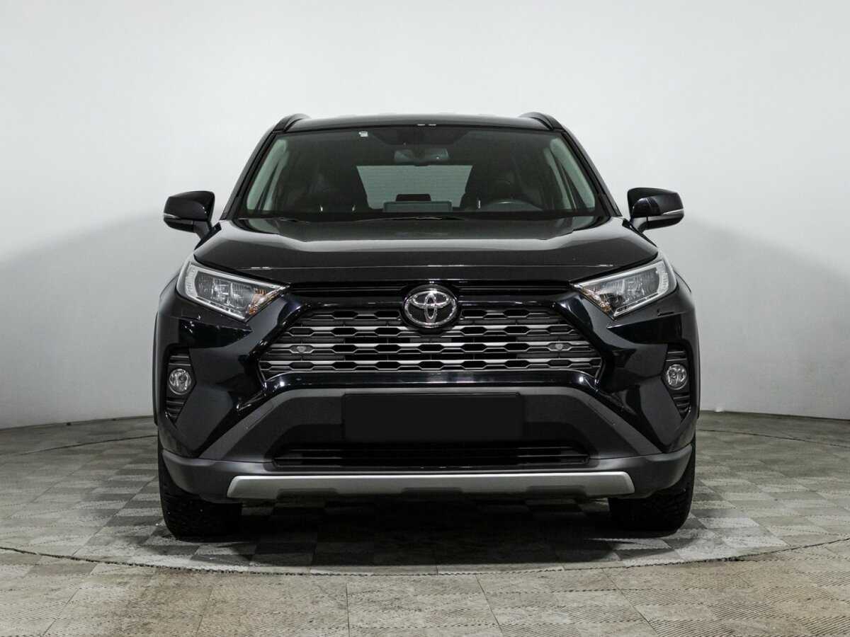 Toyota RAV4 с пробегом — 2020 год. Фото: #1