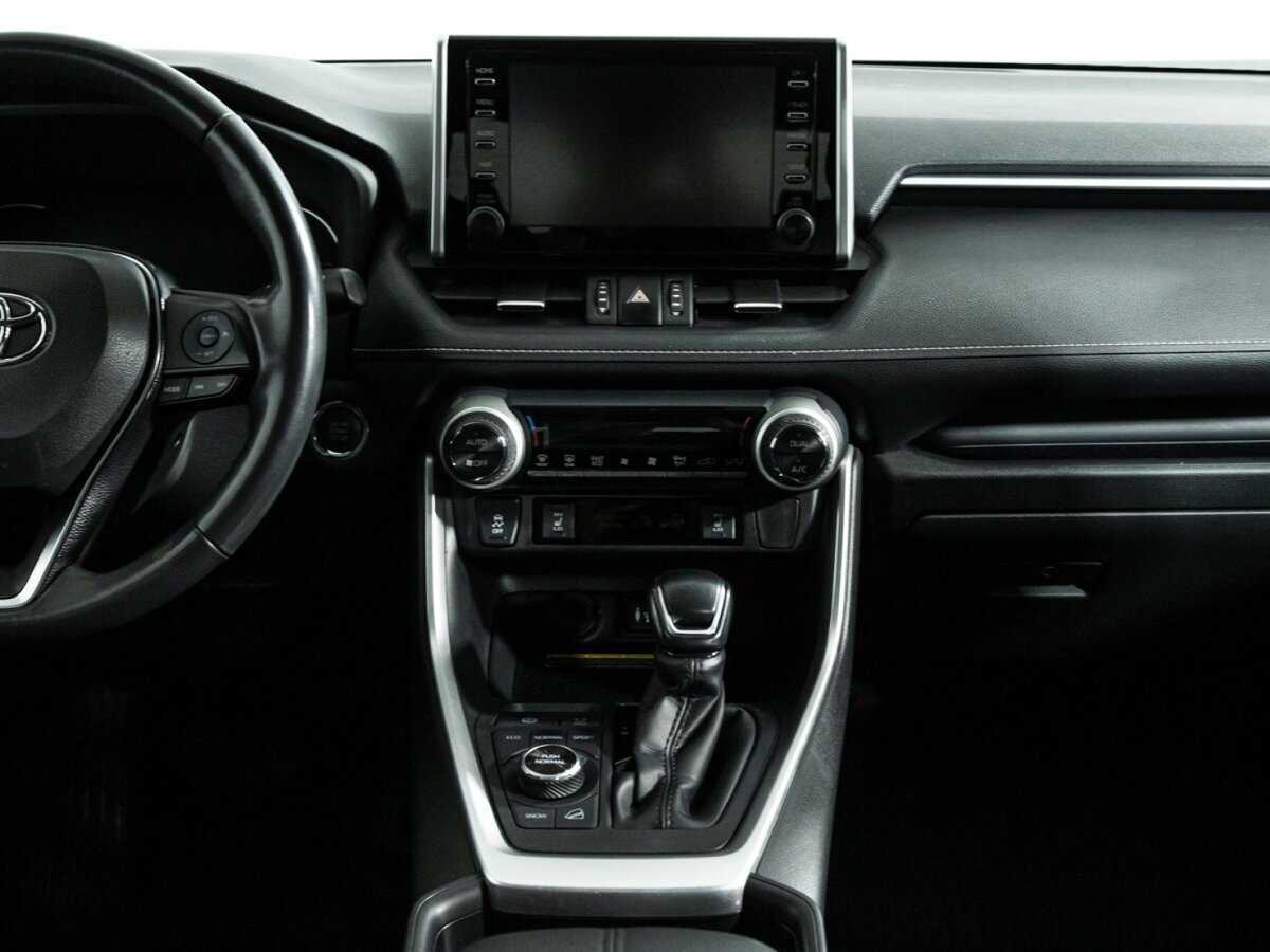Toyota RAV4 с пробегом — 2020 год. Фото: #13