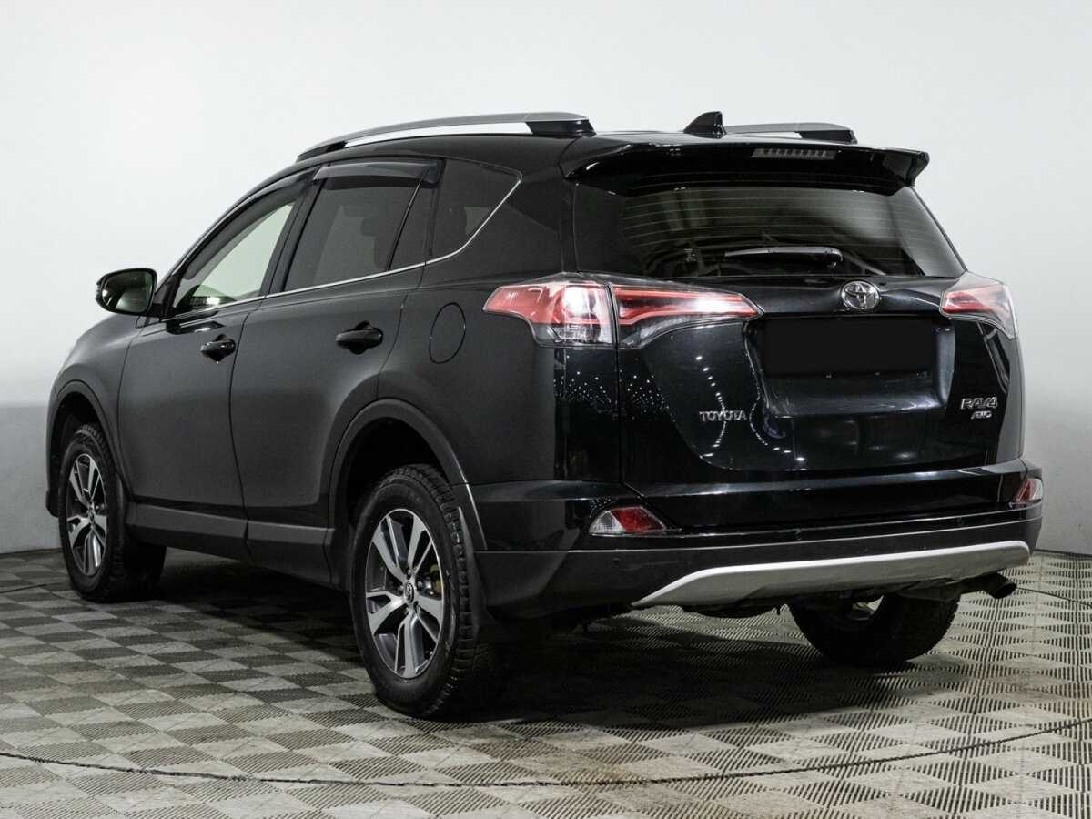 Toyota RAV4 с пробегом — 2015 год. Фото: #6