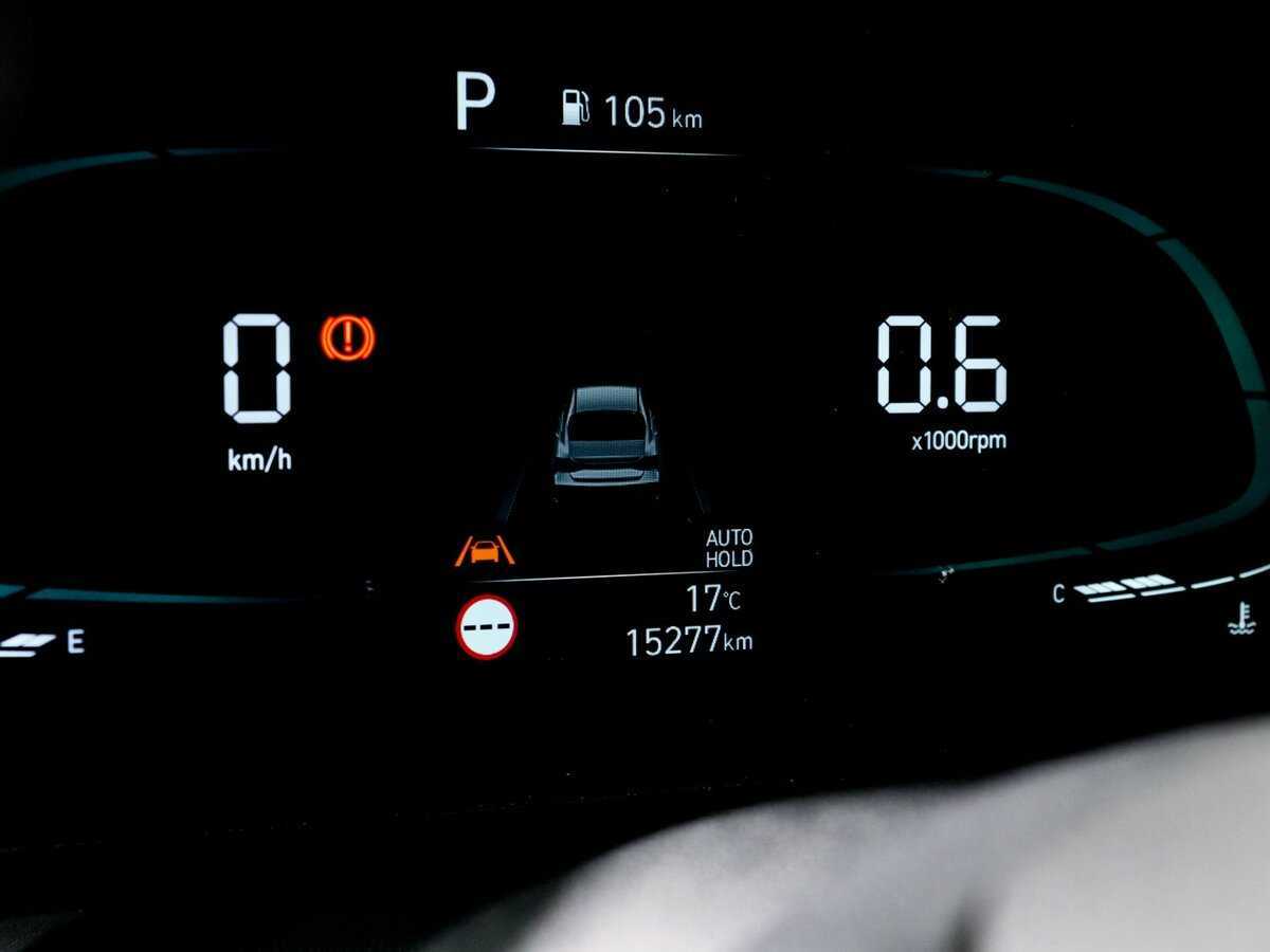 Hyundai Elantra с пробегом — 2023 год. Фото: #7