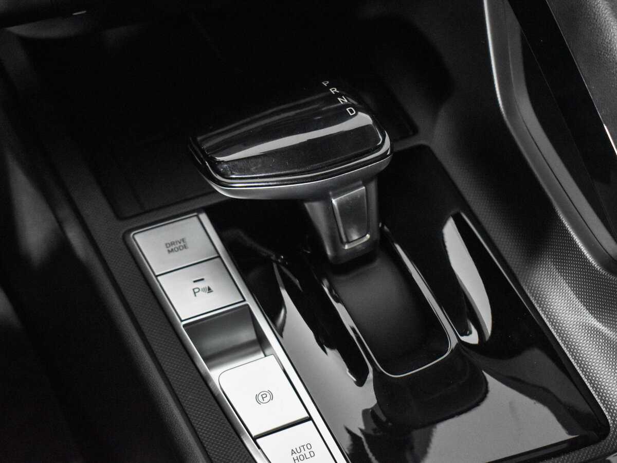 Hyundai Elantra с пробегом — 2023 год. Фото: #10