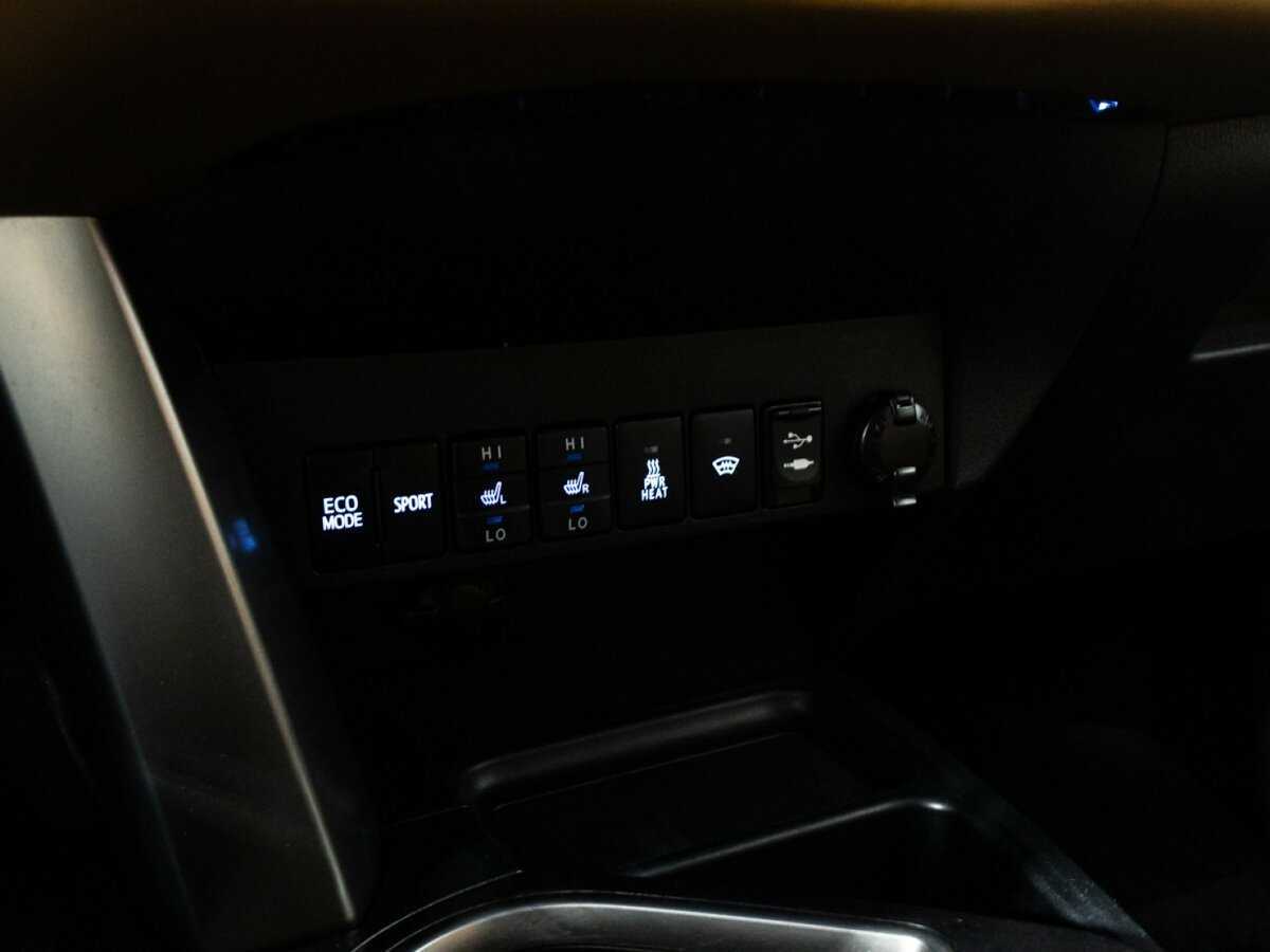 Toyota RAV4 с пробегом — 2019 год. Фото: #20