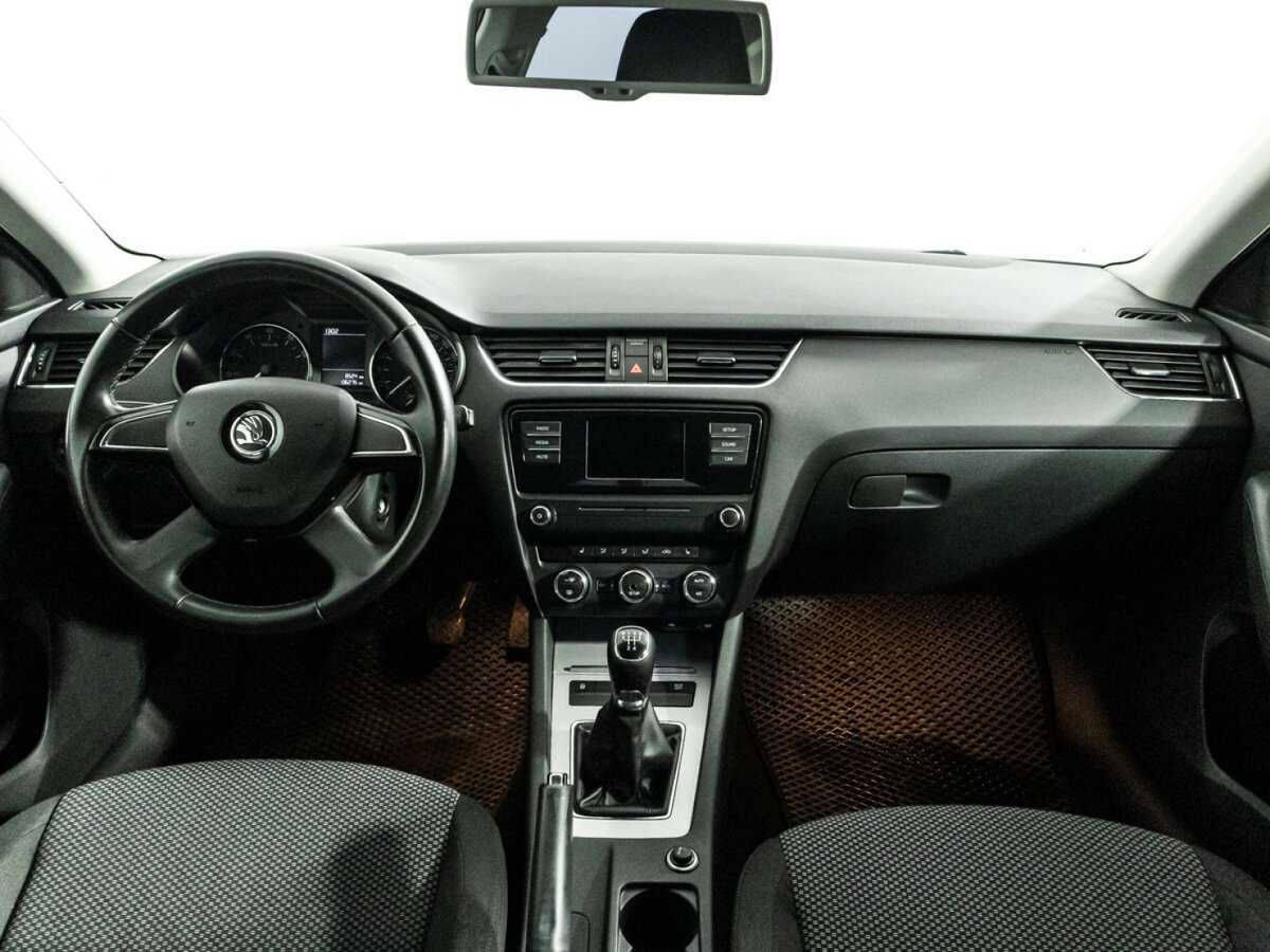 Skoda Octavia с пробегом — 2014 год. Фото: #12