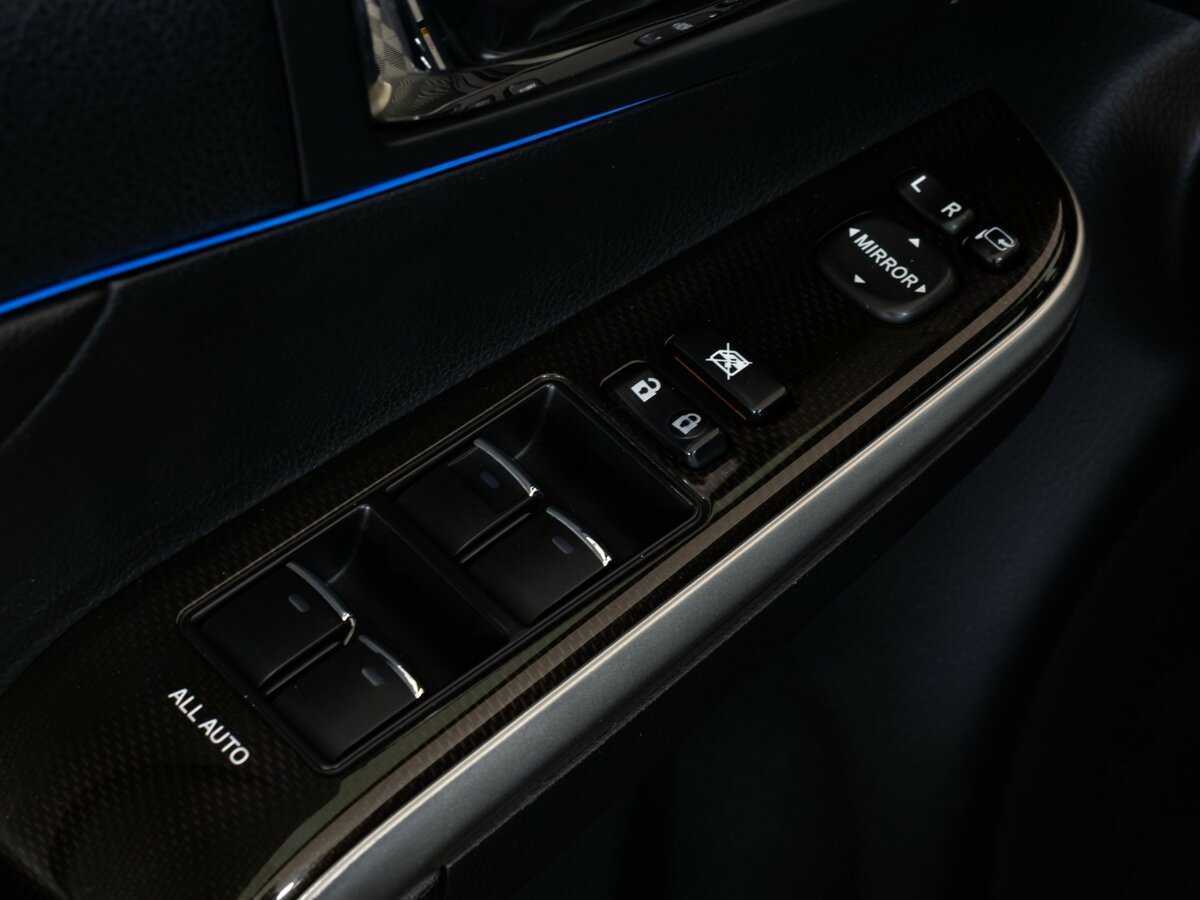 Toyota Camry с пробегом — 2015 год. Фото: #15