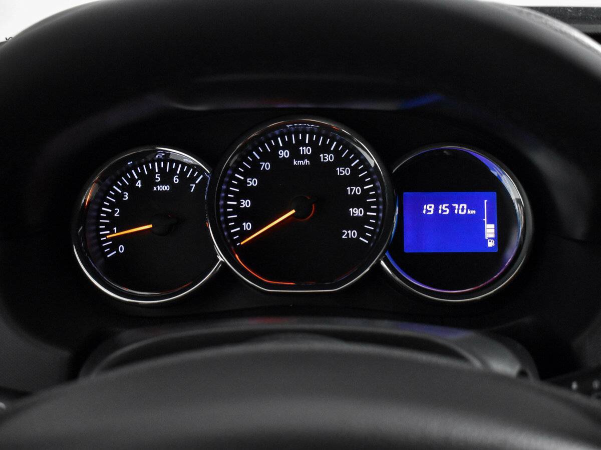 Renault Duster с пробегом — 2017 год. Фото: #16