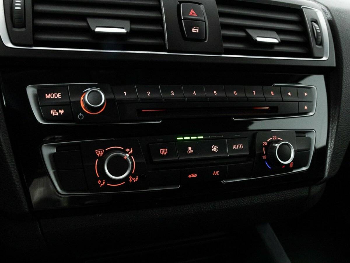 BMW 1 серии с пробегом — 2017 год. Фото: #16