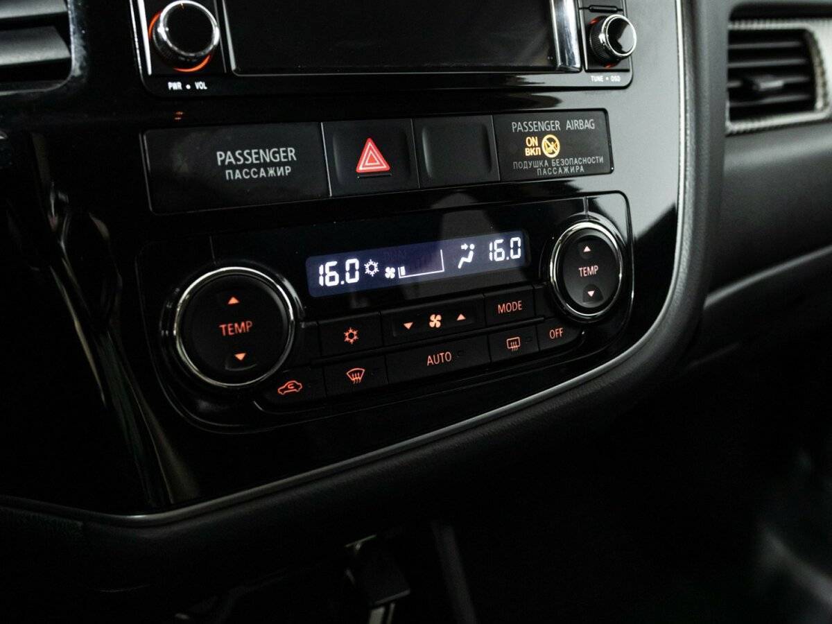 Mitsubishi Outlander с пробегом — 2013 год. Фото: #13