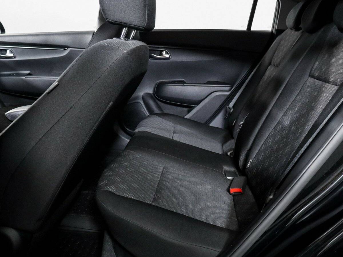 Kia Rio с пробегом — 2020 год. Фото: #9