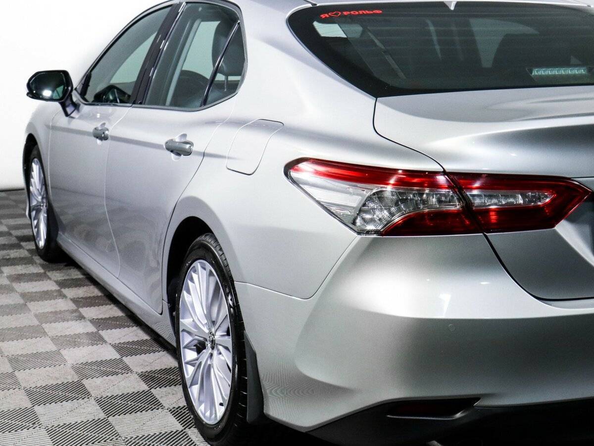 Toyota Camry с пробегом — 2018 год. Фото: #19