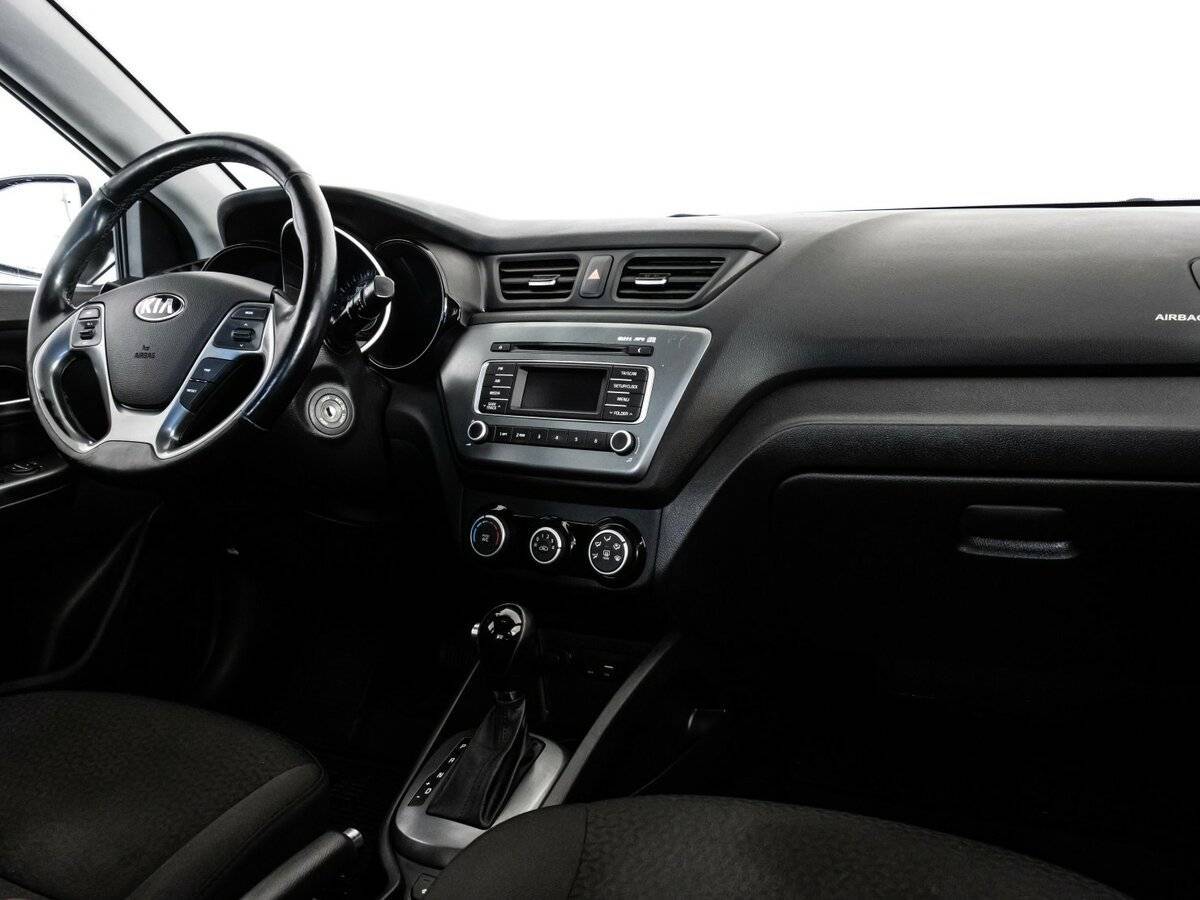 Kia Rio с пробегом — 2015 год. Фото: #6