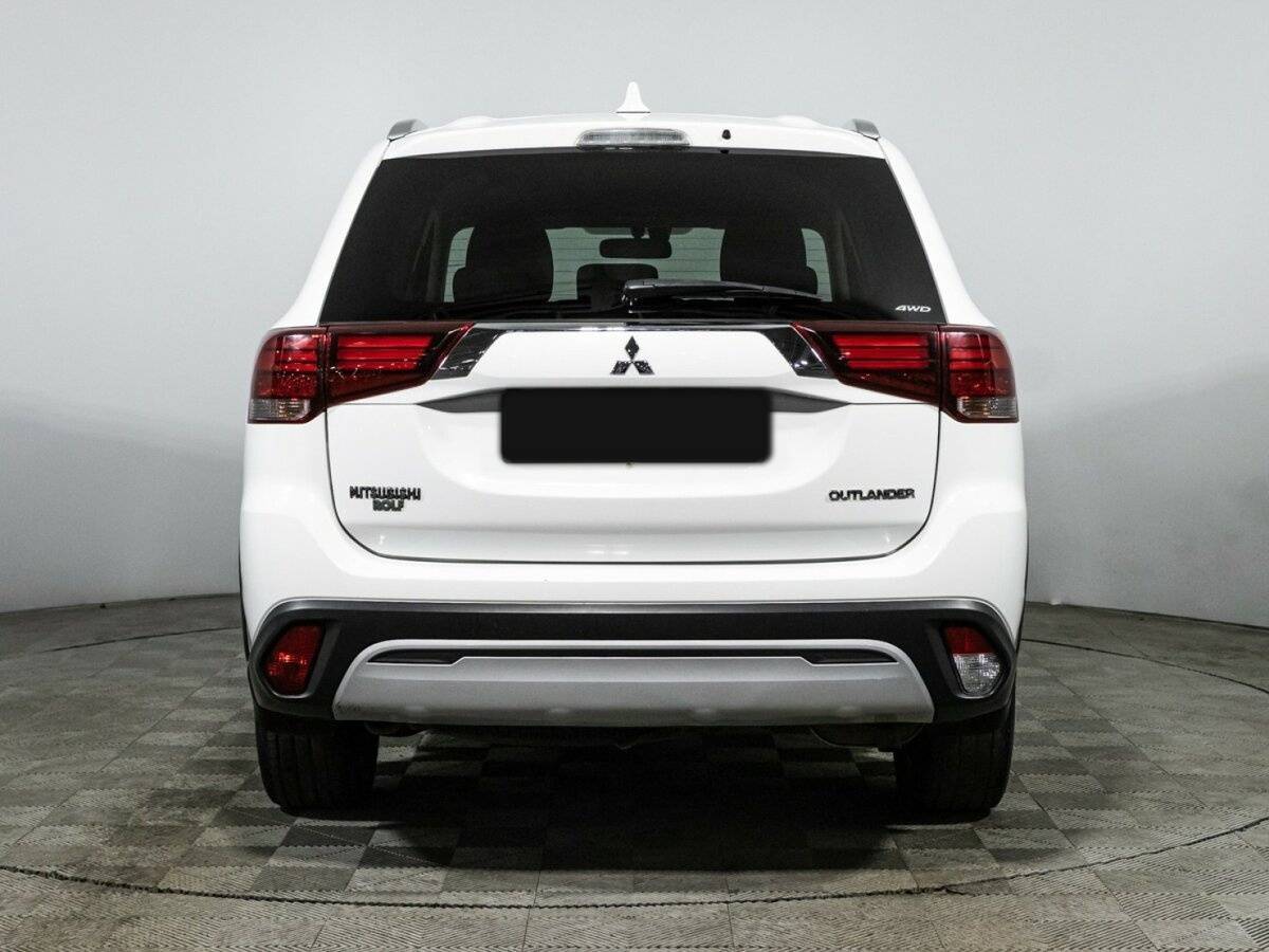 Mitsubishi Outlander с пробегом — 2019 год. Фото: #5