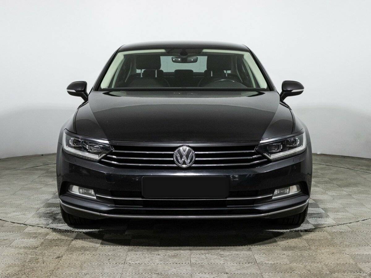Volkswagen Passat с пробегом — 2016 год. Фото: #1