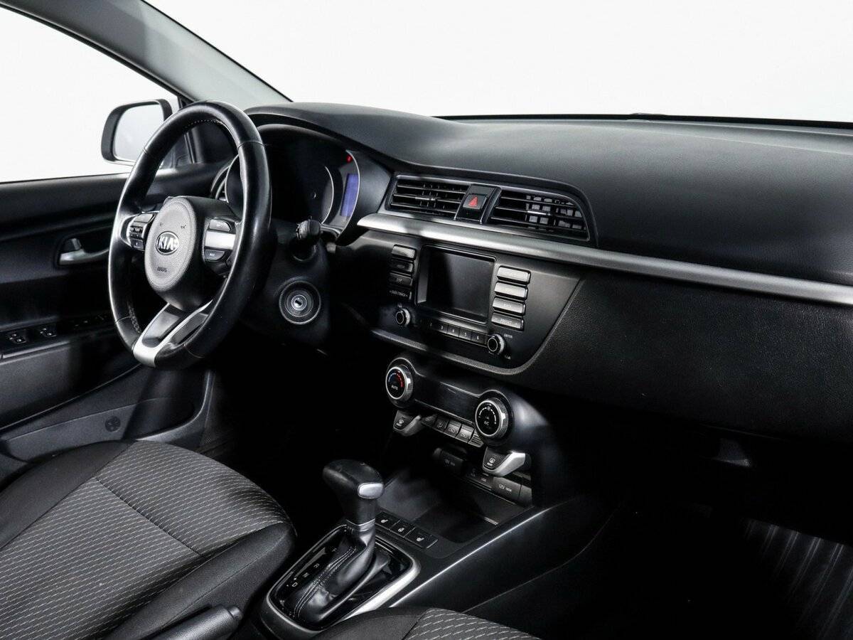 Kia Rio с пробегом — 2017 год. Фото: #8