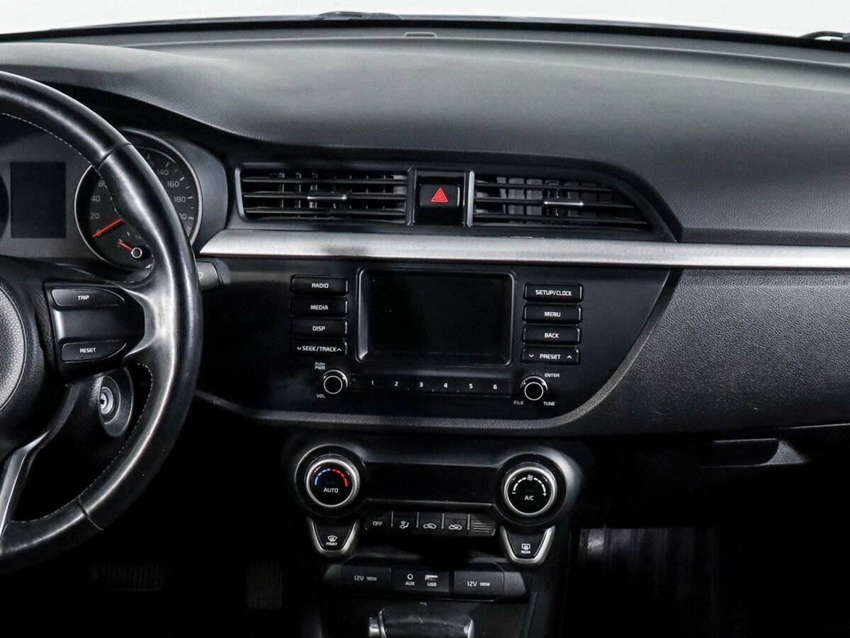Kia Rio с пробегом — 2017 год. Фото: #12