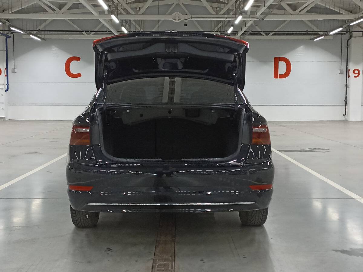 Volkswagen Jetta с пробегом — 2020 год. Фото: #9