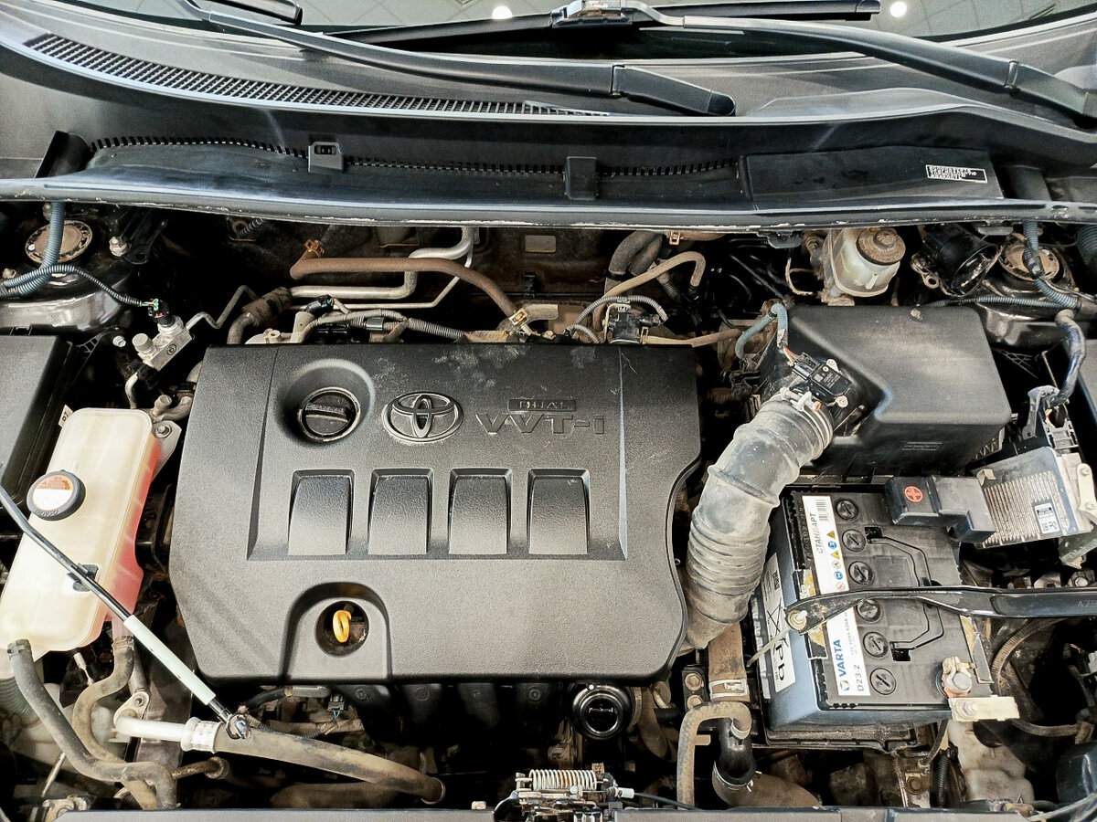 Toyota RAV4 с пробегом — 2015 год. Фото: #8