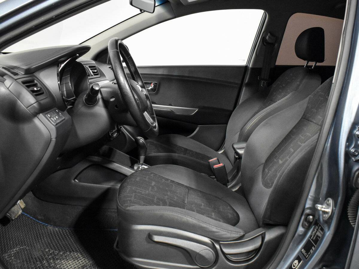 Kia Rio с пробегом — 2013 год. Фото: #9