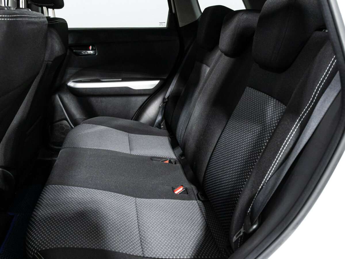 Suzuki Vitara с пробегом — 2016 год. Фото: #9