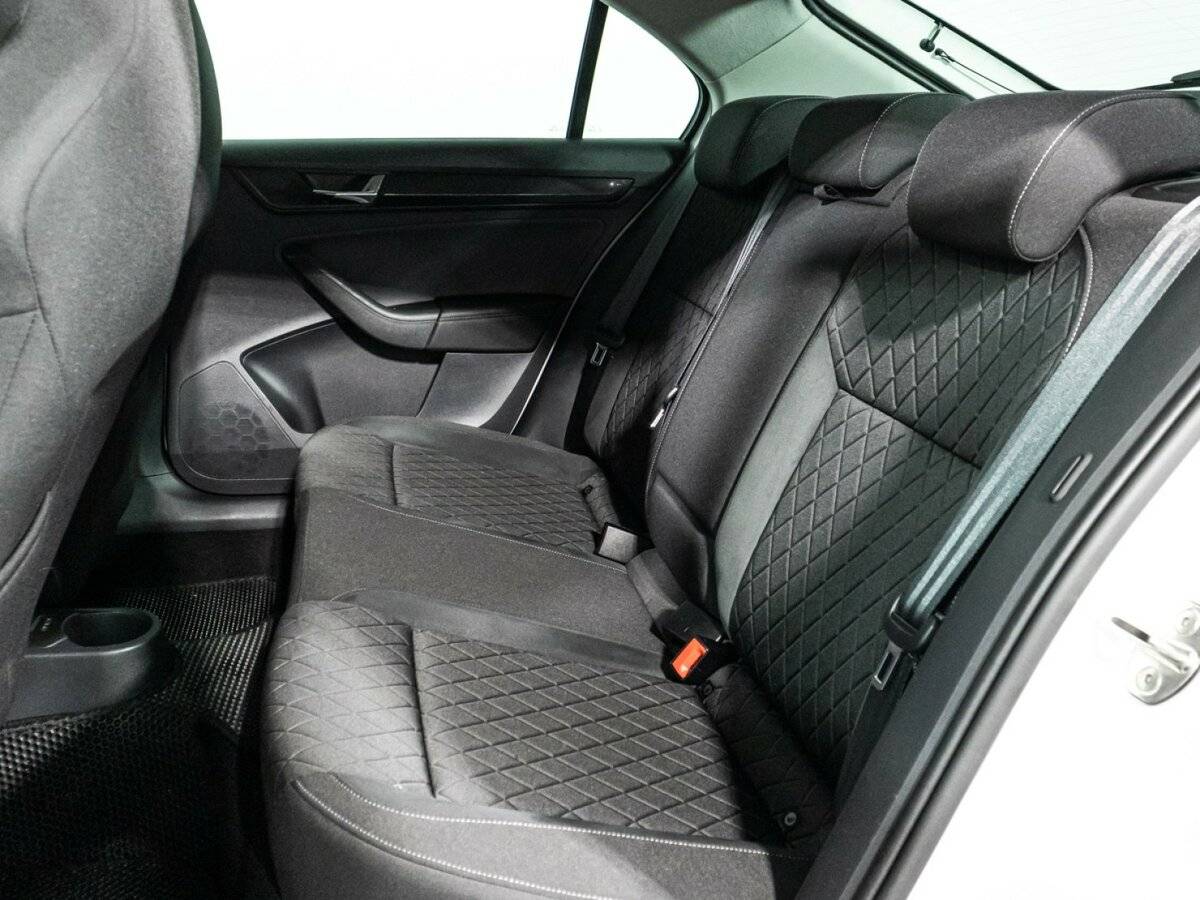 Skoda Rapid с пробегом — 2020 год. Фото: #9