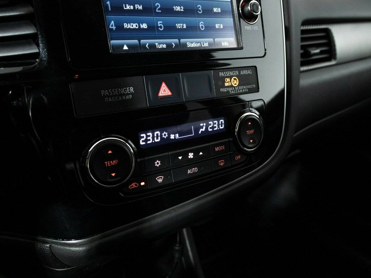 Mitsubishi Outlander с пробегом — 2012 год. Фото: #16