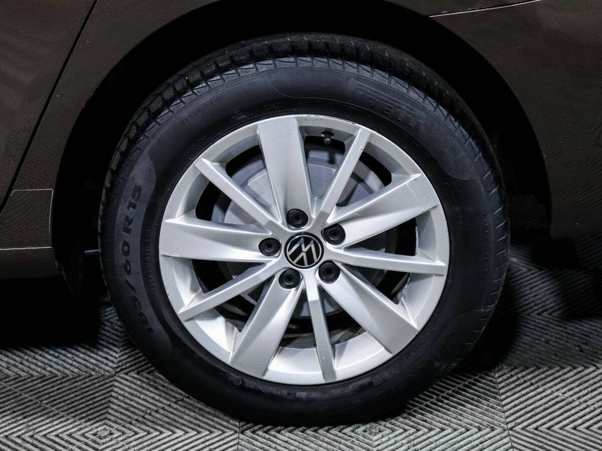 Volkswagen Polo с пробегом — 2021 год. Фото: #11