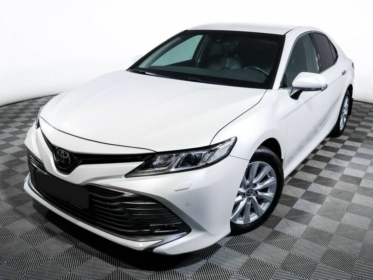 Toyota Camry с пробегом — 2021 год. Фото: #16