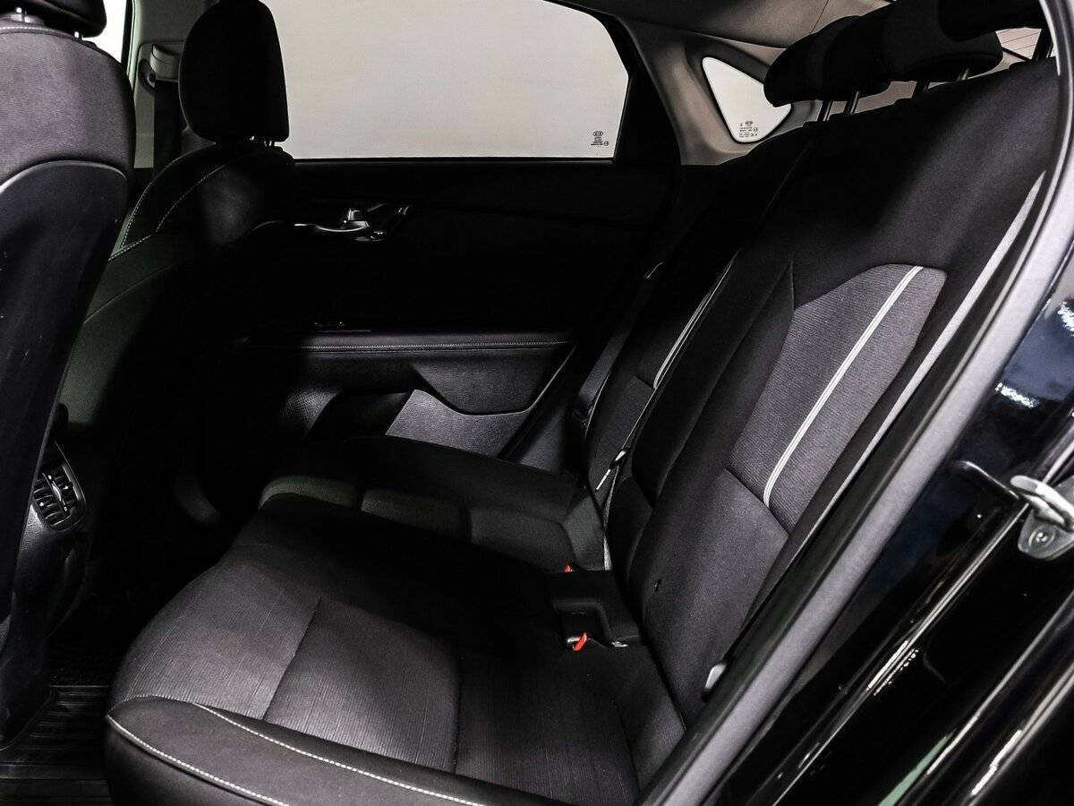 Kia Cerato с пробегом — 2021 год. Фото: #12