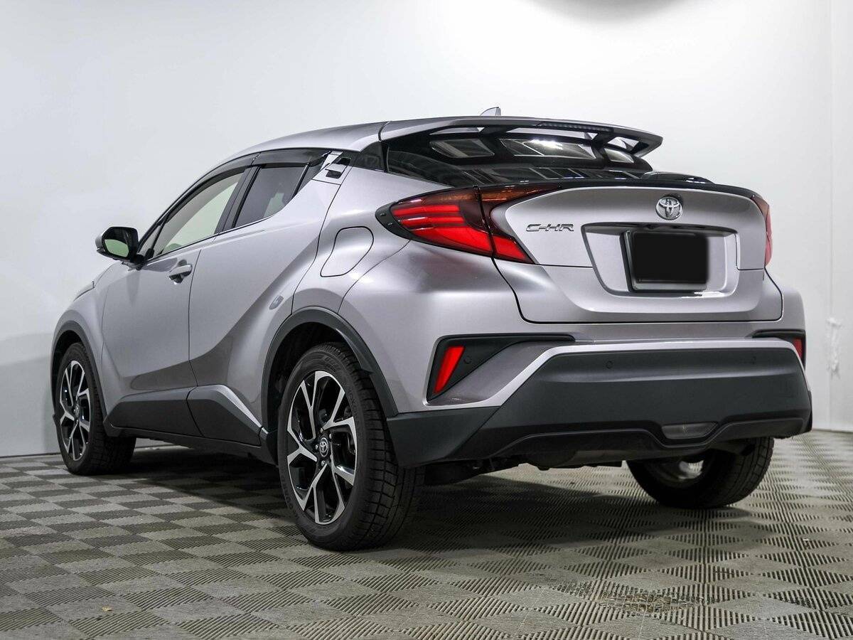 Toyota C-HR с пробегом — 2020 год. Фото: #5