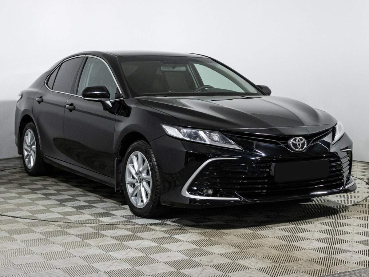 Toyota Camry с пробегом — 2021 год. Фото: #2