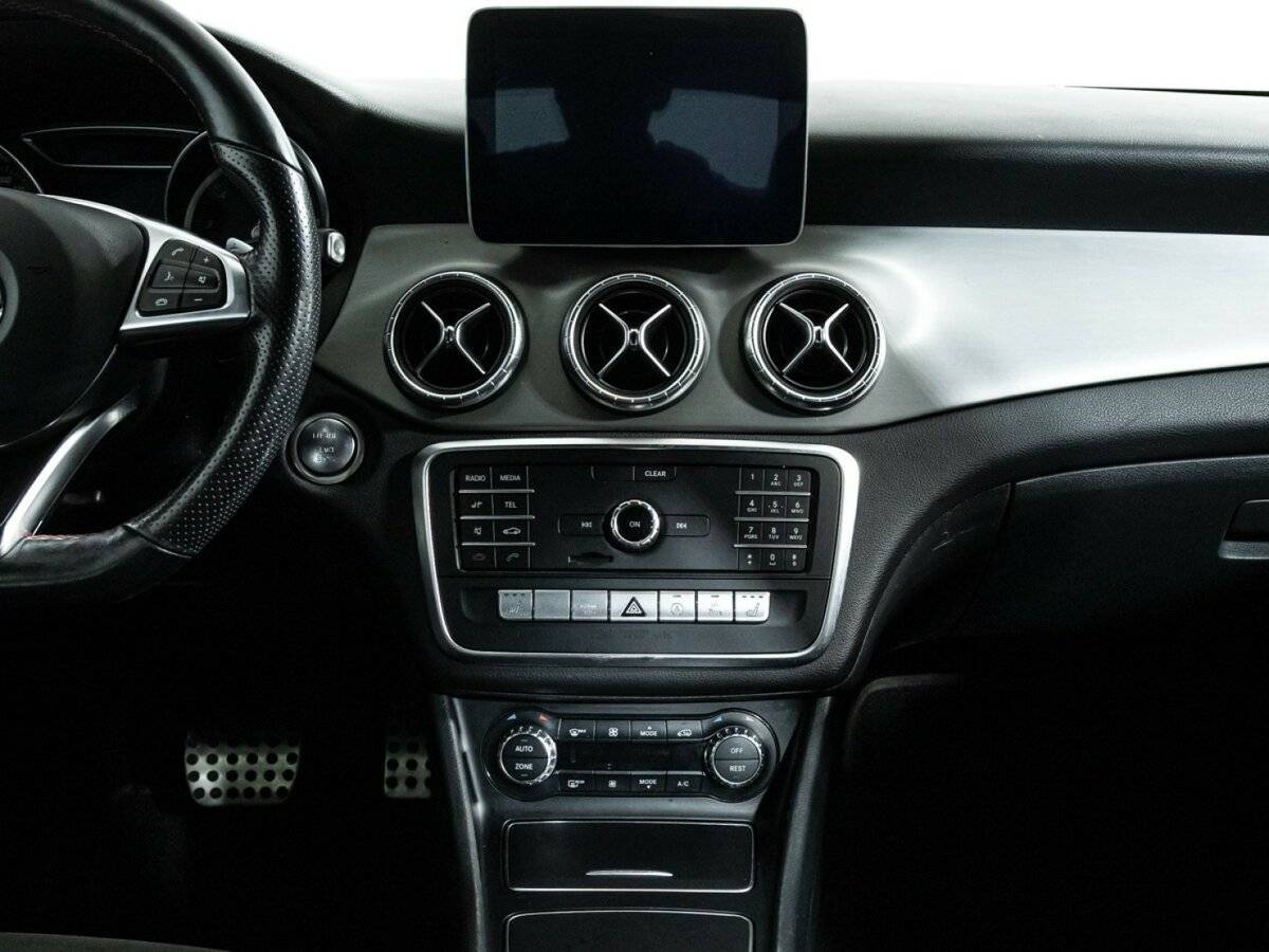 Mercedes-Benz CLA с пробегом — 2018 год. Фото: #13