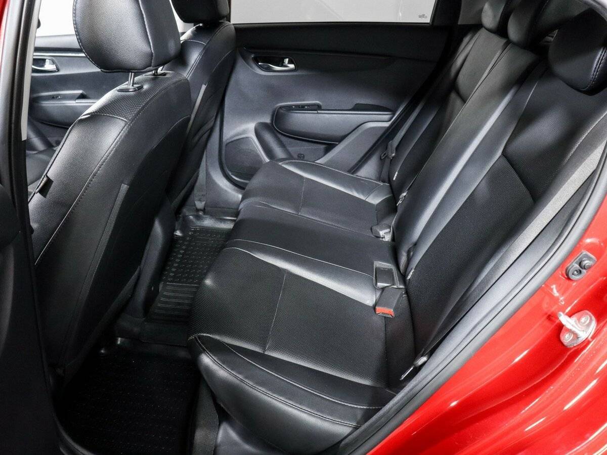 Kia Rio с пробегом — 2020 год. Фото: #5