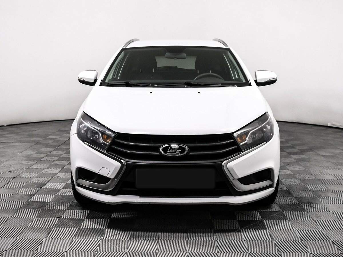 Lada (ВАЗ) Vesta с пробегом — 2020 год. Фото: #1