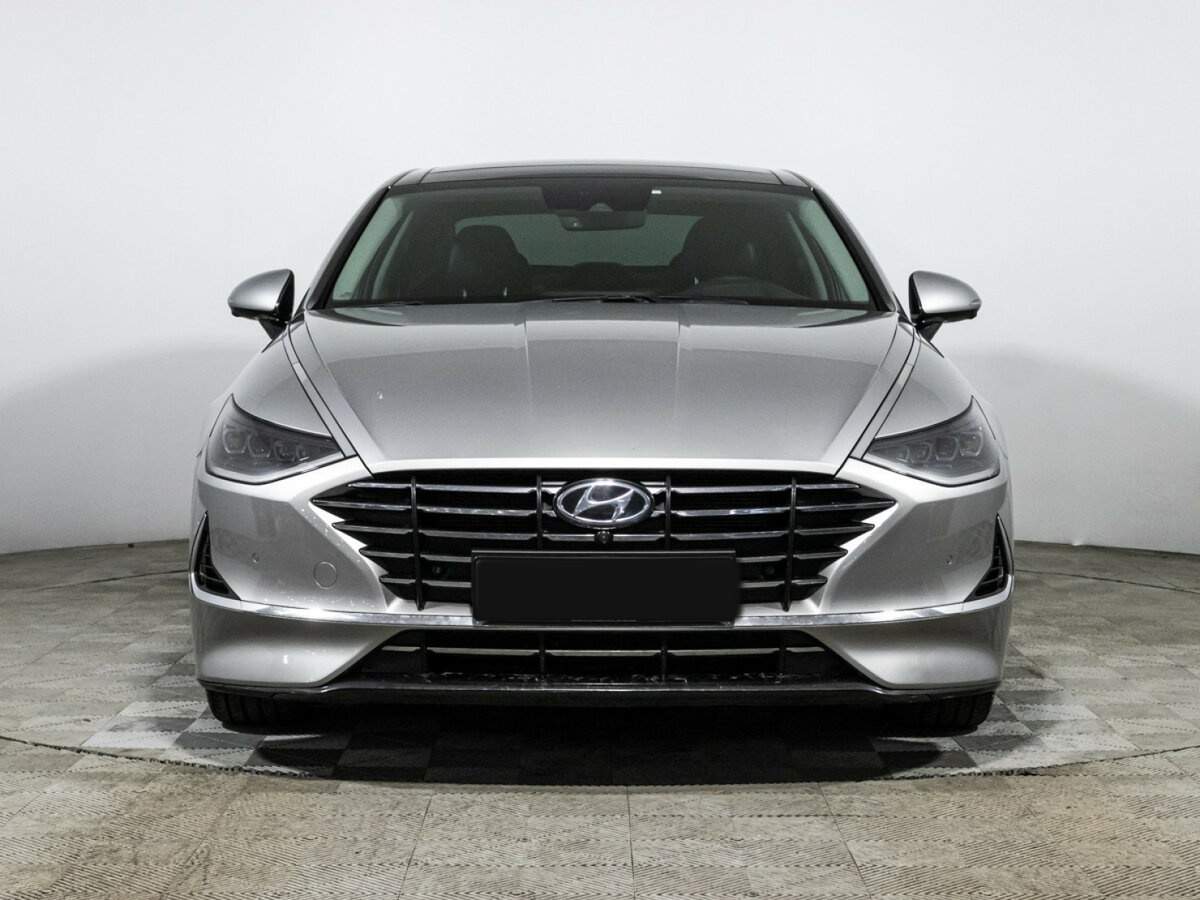 Hyundai Sonata с пробегом — 2020 год. Фото: #1