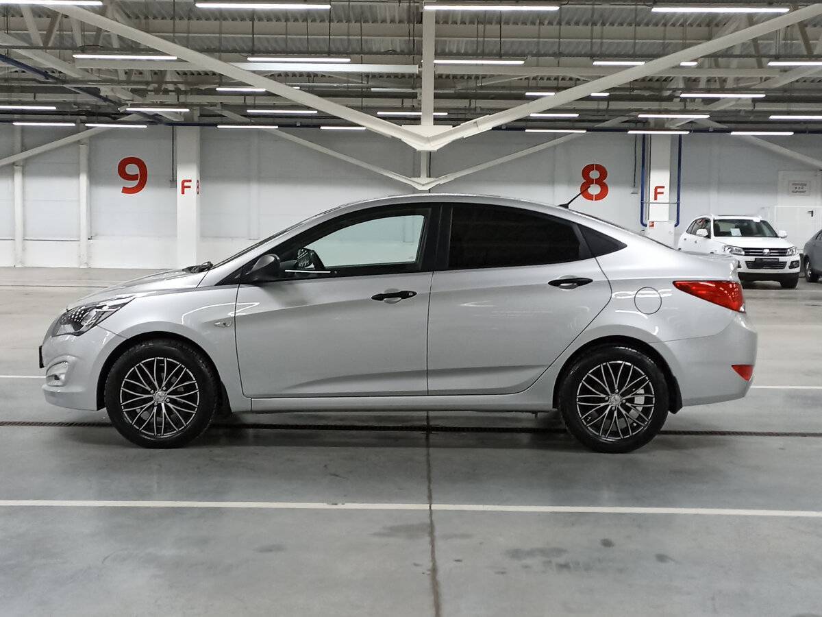 Hyundai Solaris с пробегом — 2016 год. Фото: #7