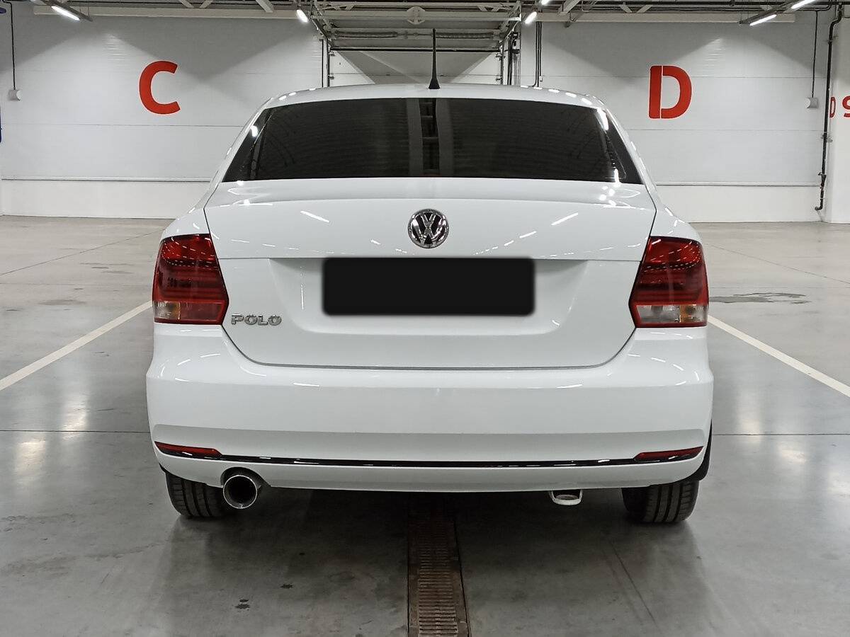 Volkswagen Polo с пробегом — 2016 год. Фото: #5