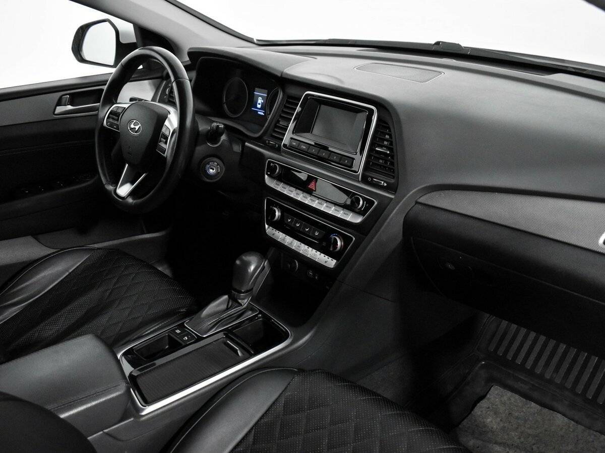 Hyundai Sonata с пробегом — 2019 год. Фото: #12