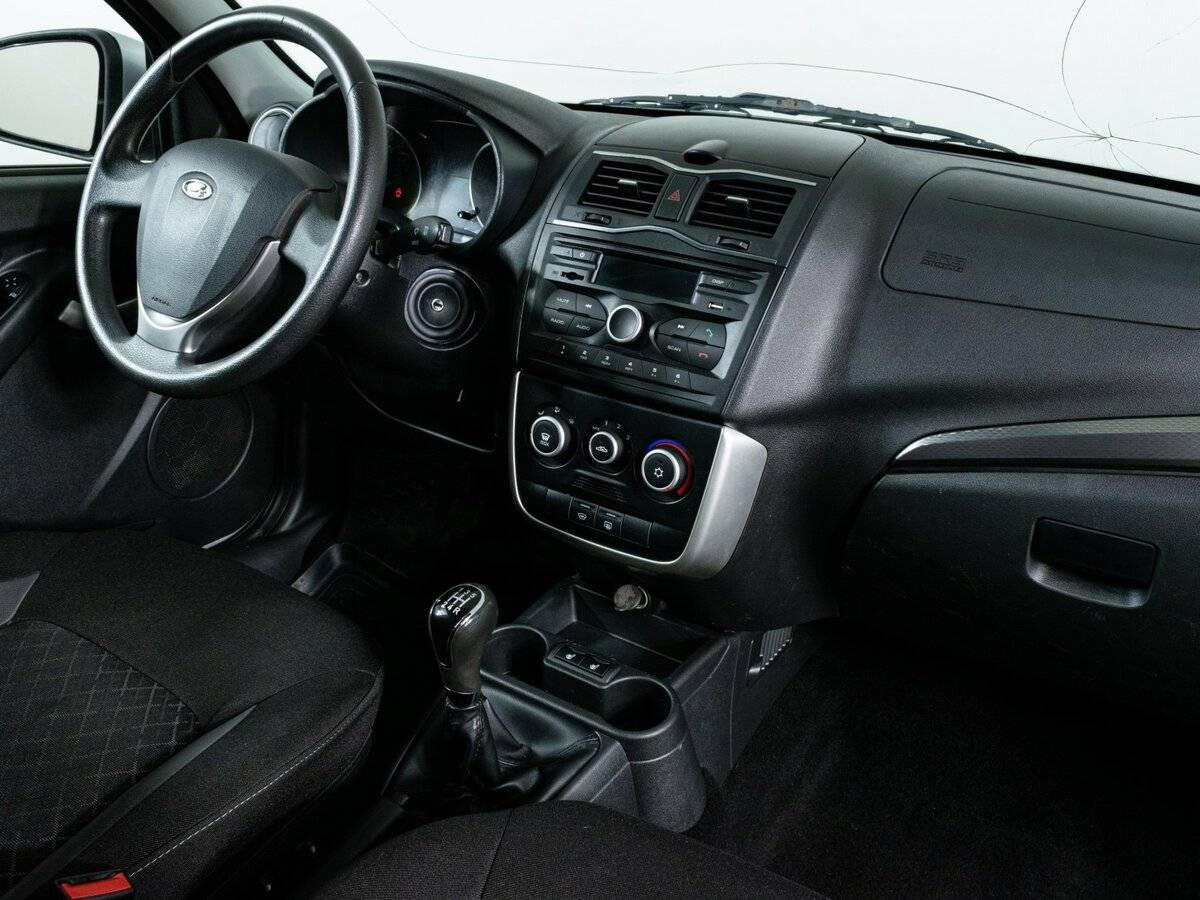 Lada (ВАЗ) Granta с пробегом — 2018 год. Фото: #6