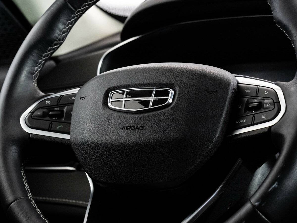 Geely Atlas Pro с пробегом — 2022 год. Фото: #9